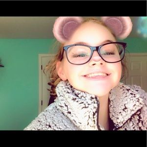 Meet your Posher, Allyssa